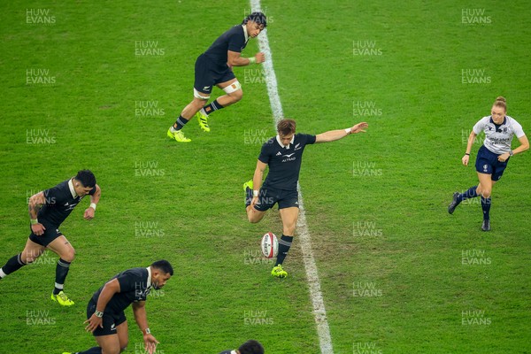 221125 - Wales v New Zealand - Quilter Nations Series - Damian McKenzie of New Zealand 