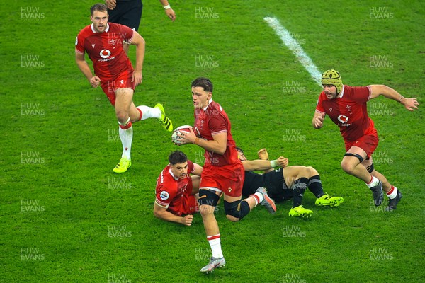 221125 - Wales v New Zealand - Quilter Nations Series - Alex Mann of Wales  