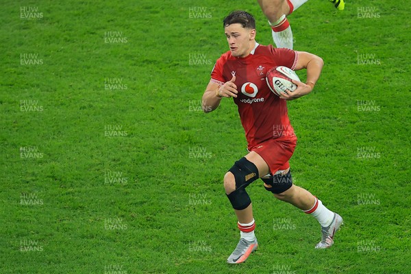 221125 - Wales v New Zealand - Quilter Nations Series - Alex Mann of Wales  