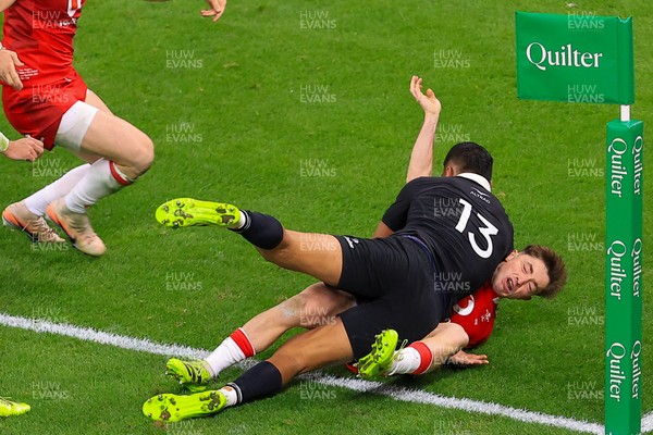 221125 - Wales v New Zealand - Quilter Nations Series - Rieko Ioane of New Zealand  Scores a Try
