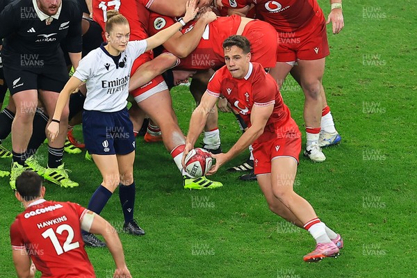 221125 - Wales v New Zealand - Quilter Nations Series - Kieran Hardy of Wales