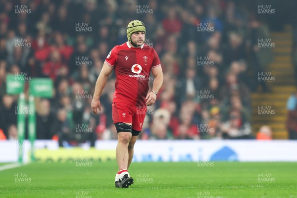 221125 - Wales v New Zealand - Quilter Nations Series - Harri Deaves of Wales