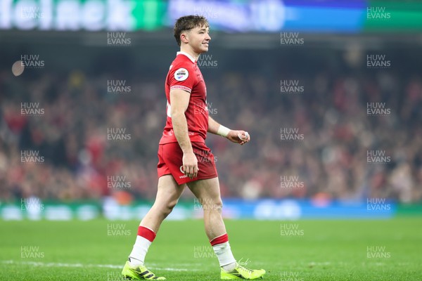 221125 - Wales v New Zealand - Quilter Nations Series - Dan Edwards of Wales
