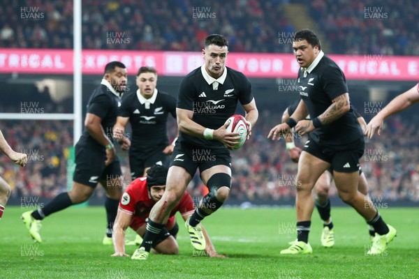 221125 - Wales v New Zealand - Quilter Nations Series - Will Jordan of New Zealand on the attack