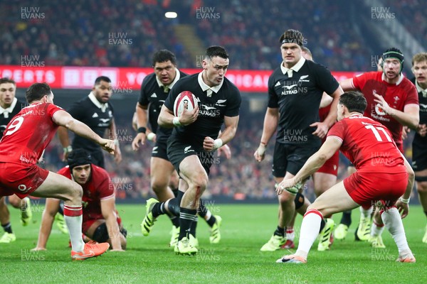 221125 - Wales v New Zealand - Quilter Nations Series - Will Jordan of New Zealand on the attack