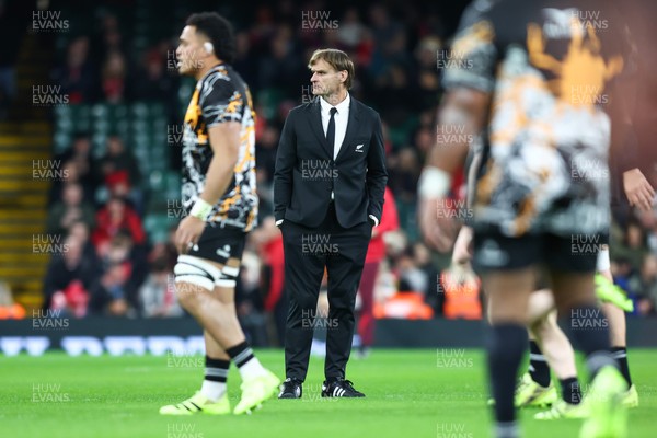 221125 - Wales v New Zealand - Quilter Nations Series - New Zealand head coach Scott Robertson before the match