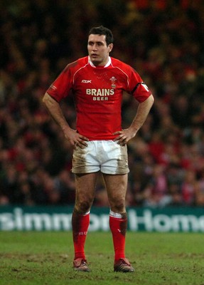 25.11.06 - Wales v New Zealand - Invesco Perpetual Series 2006 - Wales' Stephen Jones 