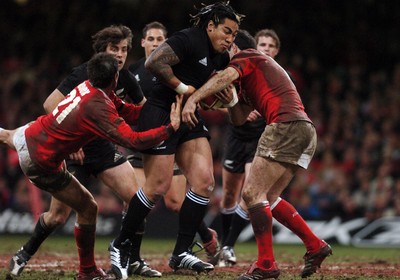 25.11.06 - Wales v New Zealand New Zealand's Ma