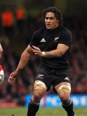 25.11.06 - Wales v New Zealand All Blacks' Rodney So