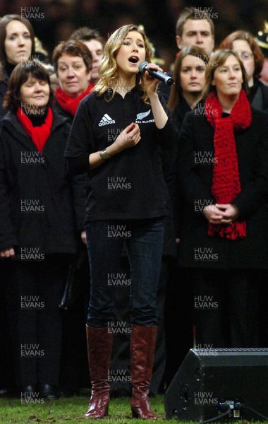 25.11.06 - Wales v New Zealand - Invesco Perpetual Series 2006 - Hayley Westenra 