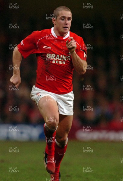 25.11.06 - Wales v New Zealand - Invesco Perpetual Series 2006 - Wales' Shane Williams 
