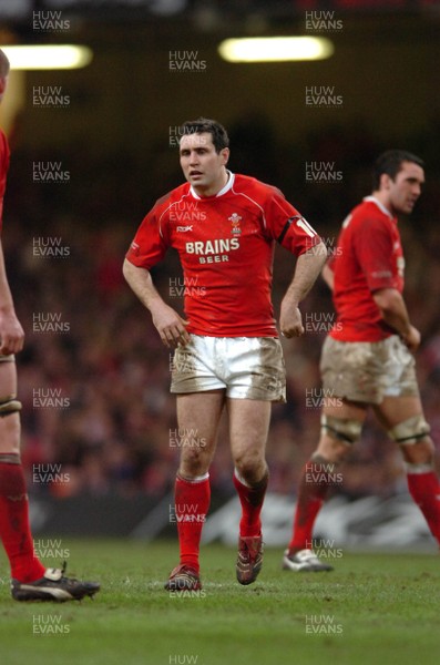 25.11.06  Wales v New Zealand Wales Stephen Jones feels the heat. 