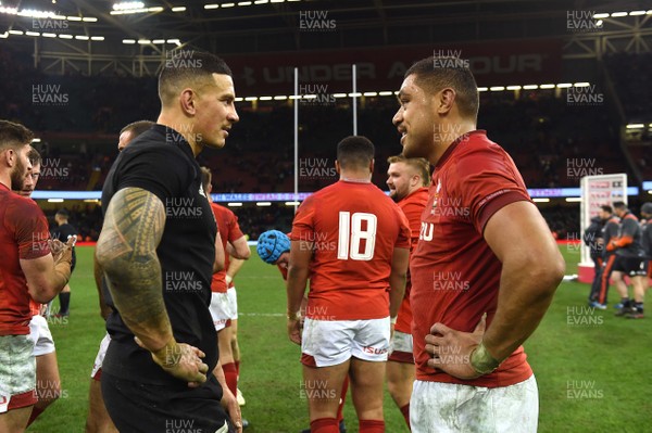 251117 - Wales v New Zealand - Under Armour Series - Sonny Bill Williams of New Zealand and Taulupe Faletau of Wales at the end of the game