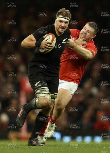 251117 - Wales v New Zealand - Under Armour Series 2017 - Luke Whitelock of New Zealand is tackled by Rob Evans of Wales