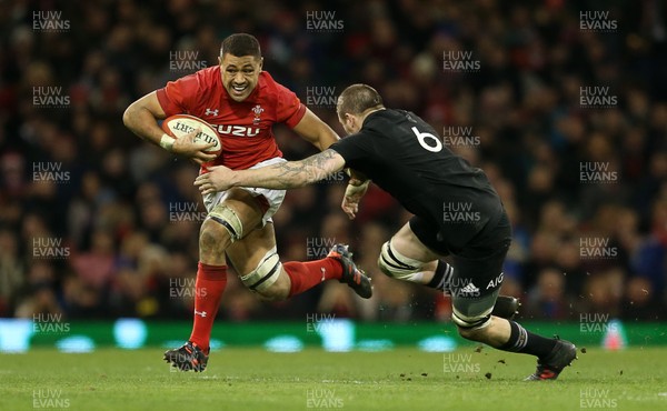 251117 - Wales v New Zealand - Under Armour Series 2017 - Taulupe Faletau of Wales is tackled by Liam Squire of New Zealand