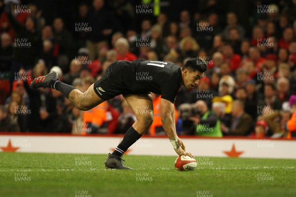 251117 Wales v New Zealand - Under Armour 2017 Series -  Rieko Ioane of New Zealand scores a try