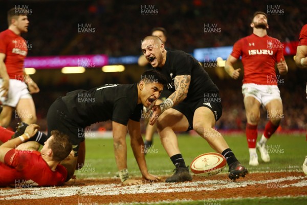 251117 Wales v New Zealand - Under Armour 2017 Series -  Rieko Ioane of New Zealand scores a try