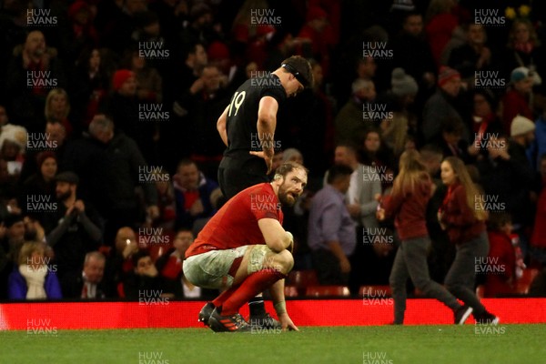 251117 Wales v New Zealand - Under Armour 2017 Series -  Alun Wyn Jones of Wales is dejected at the end of the game