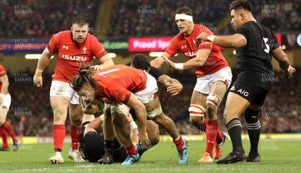 251117 - Wales v New Zealand, Under Armour 2017 Series - Josh Navidi of Wales tries to break for the line