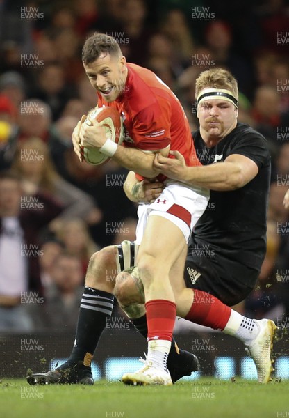 251117 - Wales v New Zealand, Under Armour 2017 Series -Gareth Davies of Wales is tackled by Sam Cane of New Zealand