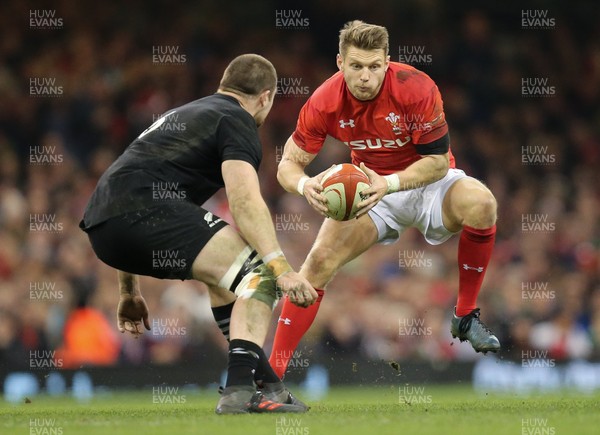 251117 - Wales v New Zealand, Under Armour 2017 Series - Dan Biggar of Wales looks to gets past Liam Squire of New Zealand