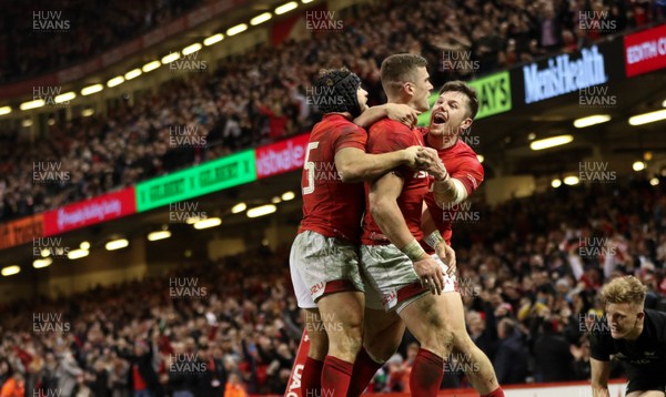 251117 - Wales v New Zealand, Under Armour 2017 Series - Scott Williams of Wales celebrates with Leigh Halfpenny of Wales and Steff Evans of Wales after scoring try