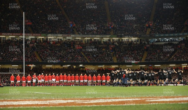 251117 - Wales v New Zealand, Under Armour 2017 Series - Welsh team face the New Zealand Haka at the start of the match