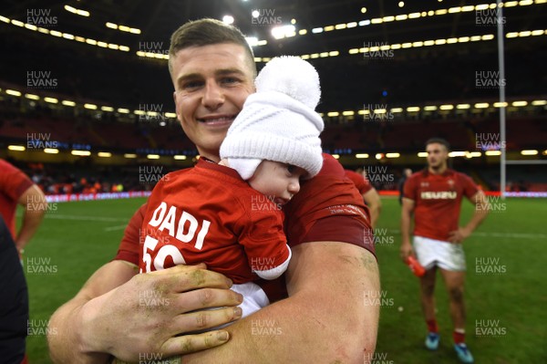 251117 - Wales v New Zealand - Under Armour Series - Scott Williams of Wales with son Seb after the game