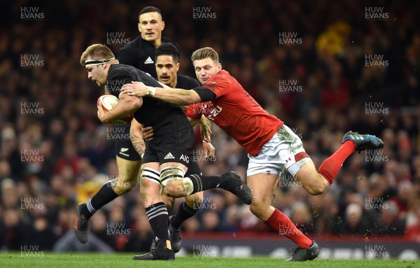 251117 - Wales v New Zealand - Under Armour Series - Sam Cane of New Zealand