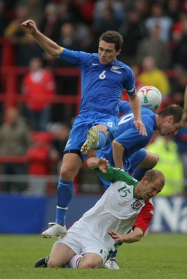 26.05.07 - Wales v New Zealand, Nationwide International Friendly Match, Wrexham New Zealand's Tim Brown wins the ball from Wales' Steve Evans 