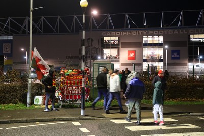 181125 - Wales v North Macedonia, FIFA World Cup European Qualifiers - Fans outside the stadium before the game