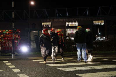 181125 - Wales v North Macedonia, FIFA World Cup European Qualifiers - Fans outside the stadium before the game