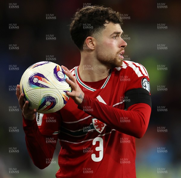 181125 - Wales v North Macedonia, FIFA World Cup European Qualifiers - Neco Williams of Wales 