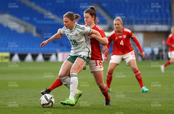 060423 - Wales v Northern Ireland - Women�s International Friendly - Caragh Hamilton of Northern Ireland is challenged by Esther Morgan of Wales 
