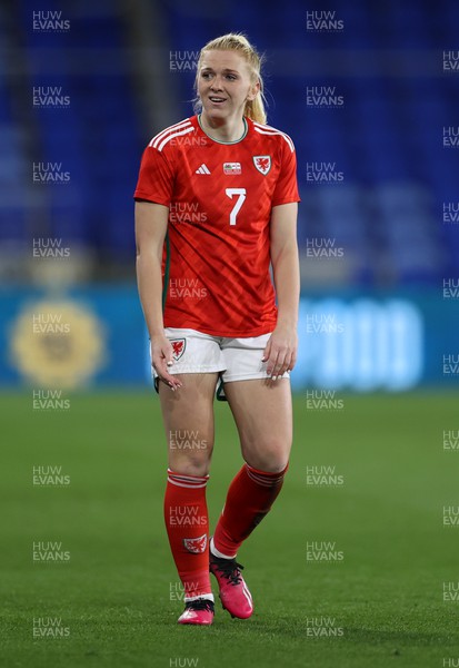 060423 - Wales v Northern Ireland - Women�s International Friendly - Ceri Holland of Wales 