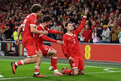011026 - Wales v Norway - UEFA Nations League - Něco Williams of Wales celebrates scoring a goal
