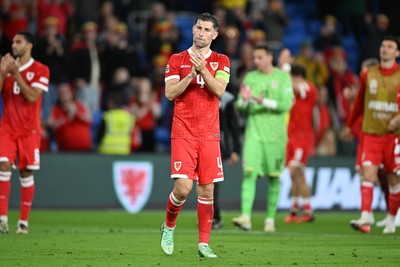 011026 - Wales v Norway - UEFA Nations League - Ben Davies of Wales applauding fans at full time