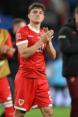 011026 - Wales v Norway - UEFA Nations League - Dan James of Wales applauding fans at full time