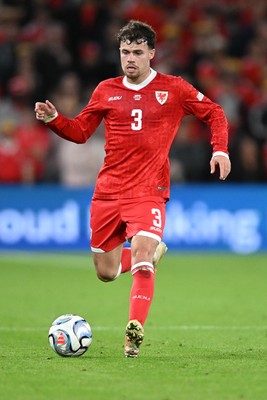011026 - Wales v Norway - UEFA Nations League - Něco Williams of Wales