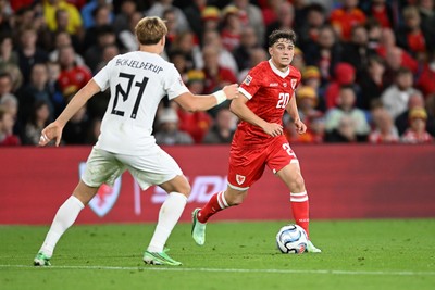 011026 - Wales v Norway - UEFA Nations League - Dan James of Wales is challenged by Andreas Schjelderup of Norway