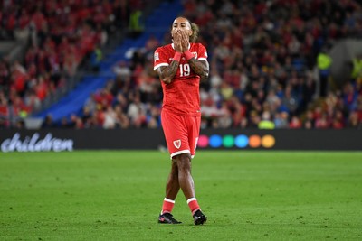 011026 - Wales v Norway - UEFA Nations League - Sorba Thomas of Wales goes close