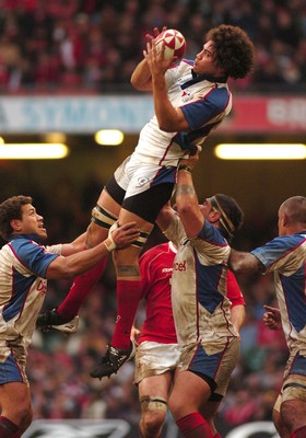 11.11.06 - Wales v Pacific Islanders - Invesco Perpetual Series - Pacific Islanders' Daniel Leo wins line out ball 
