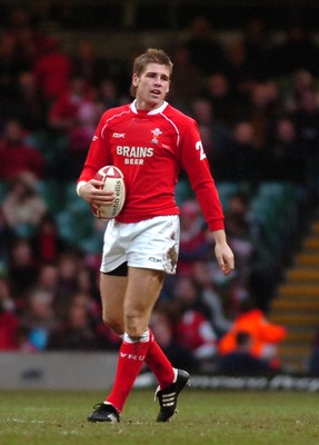 11.11.06 - Wales v Pacific Islanders - Invesco Perpetual Series - Wales' Gavin Evans 