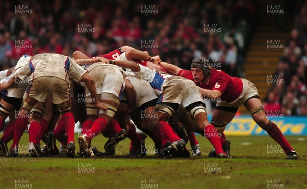 11.11.06 - Wales v Pacific Islanders - Invesco Perpetual Series - Wales' Alun Wyn Jones 