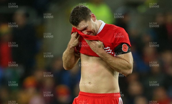 141117 - Wales v Panama - International Friendly - Dejected Sam Vokes of Wales after missing a penalty