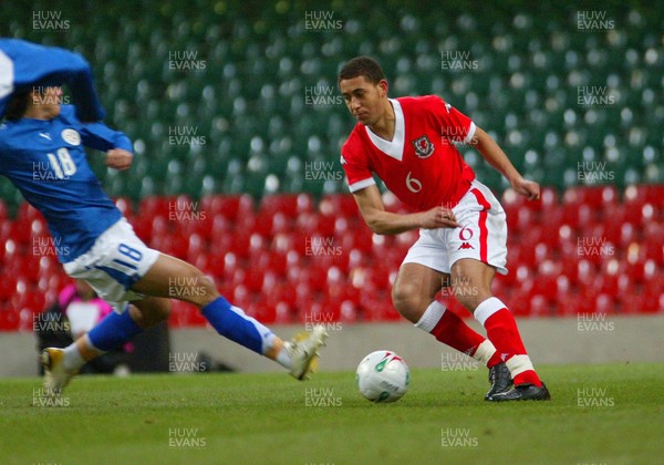 010306Wales v Paraguay, Friendly International, Millennium Stadium, Cardiff Wales' Lewin Nyatanga takes on Nelson Haedo Valdez  