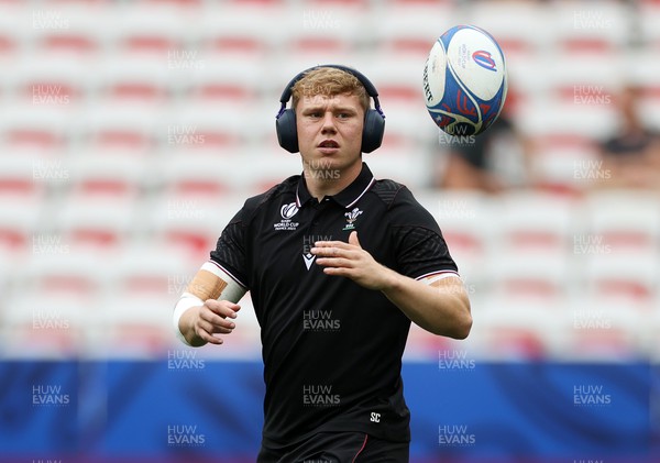 160923 - Wales v Portugal - Rugby World Cup France 2023 - Pool C - Sam Costelow of Wales on the pitch before the pitch