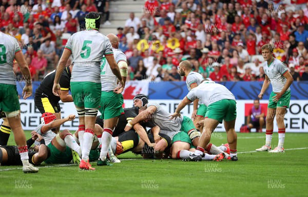 160923 - Wales v Portugal - Rugby World Cup France 2023 - Pool C - Jac Morgan of Wales scores a try