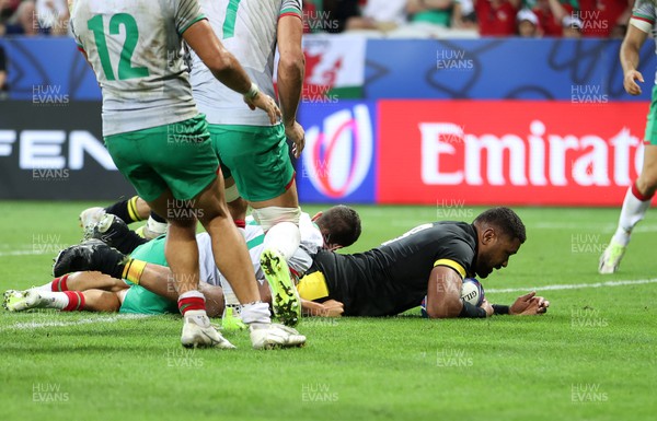 160923 - Wales v Portugal - Rugby World Cup France 2023 - Pool C - Taulupe Faletau of Wales scores a try to get the bonus point