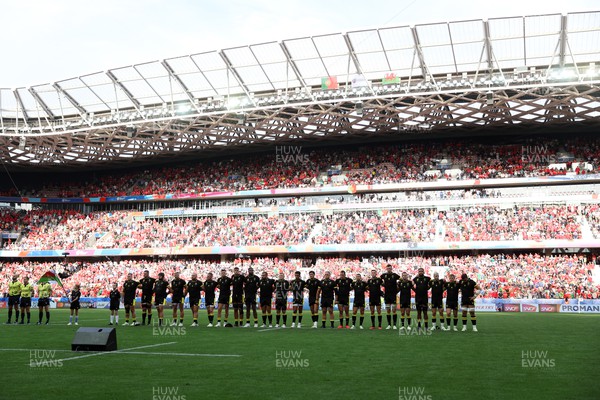 160923 - Wales v Portugal - Rugby World Cup France 2023 - Pool C - Wales sing the anthem